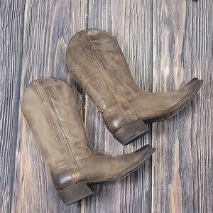 Women's size 9 American Rebel boots
